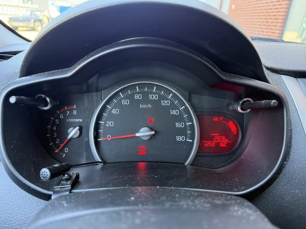 Suzuki Celerio 1.0 Comfort park sensor Navigatie uit 2019, foto 13