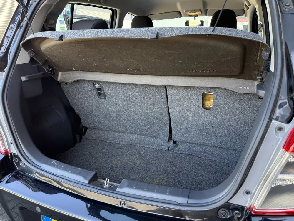 Suzuki Celerio 1.0 Comfort park sensor Navigatie uit 2019, foto 15