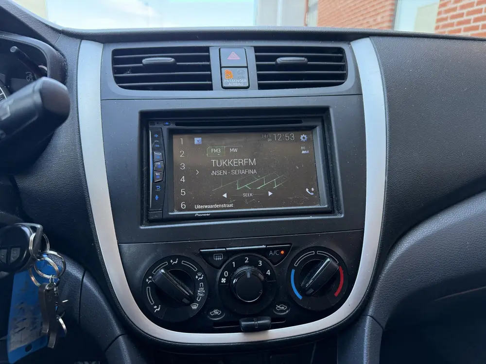 Suzuki Celerio 1.0 Comfort park sensor Navigatie uit 2019, foto 8
