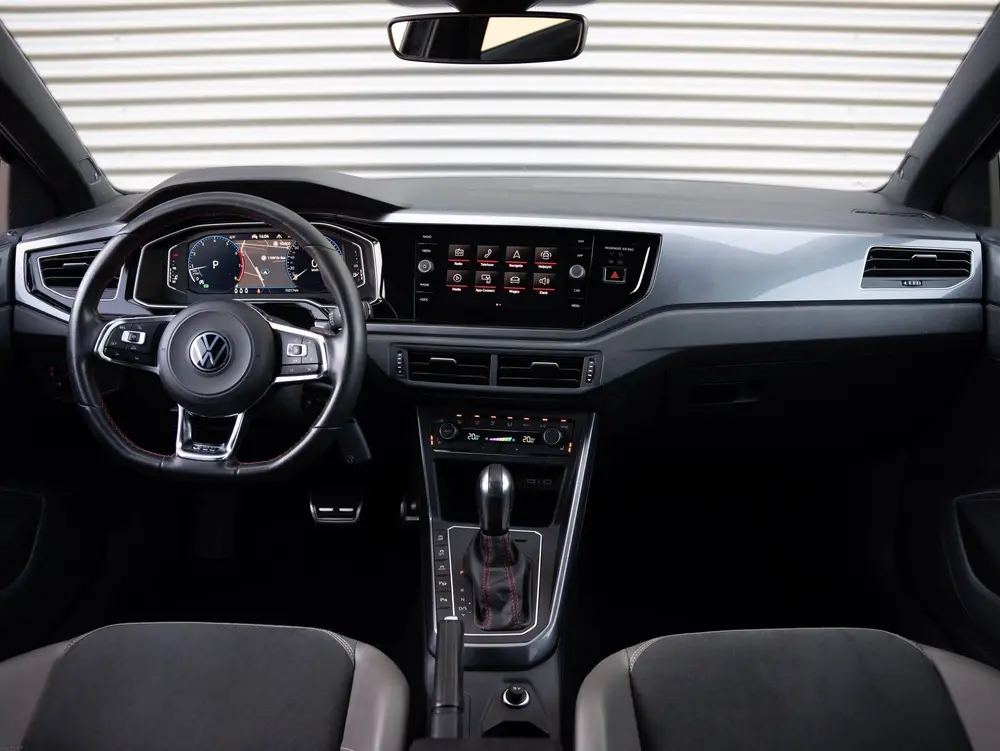 Volkswagen Polo 2.0 TSI GTI Beats Virtual Alcantara Blindspo uit 2020, foto 18
