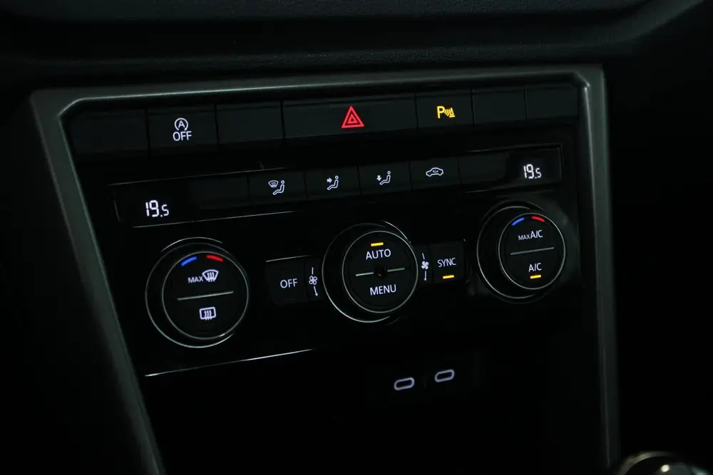 Volkswagen T-Roc 1.0 TSI Style Trekhaak | Two-Tone | Virtual uit 2021, foto 15
