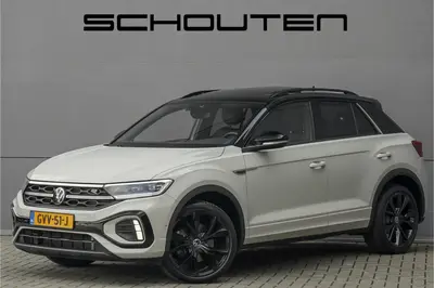 Volkswagen T-Roc 1.5 TSI R-Line Pano LED+ Beats Trekhaak ACC uit 2024