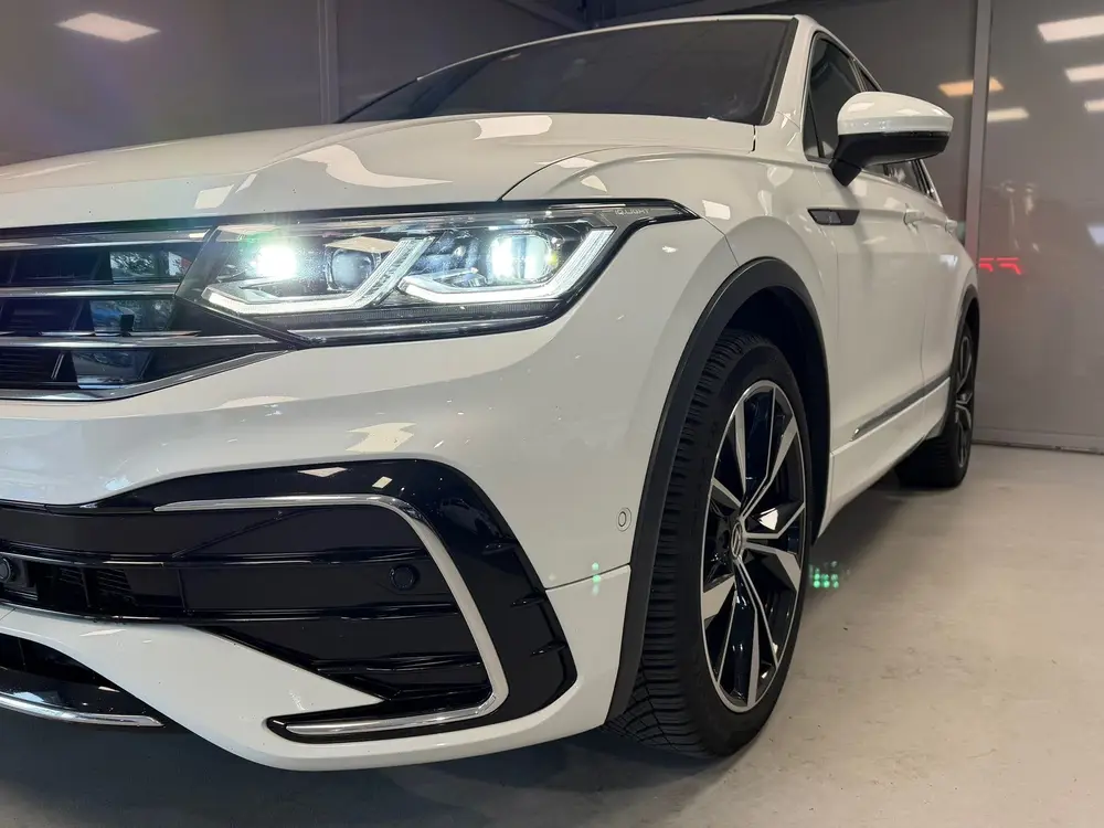 Volkswagen Tiguan 1.5 TSI R-Line Business+ | MATRIX | 20"LMV uit 2021, foto 3