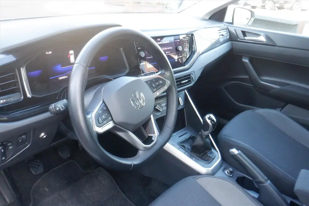 Volkswagen Polo 1.0 TSI 95pk Life PDC voor en achter -CARPLA uit 2023, foto 12