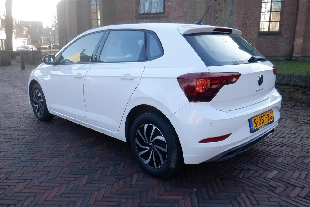 Volkswagen Polo 1.0 TSI 95pk Life PDC voor en achter -CARPLA uit 2023, foto 8
