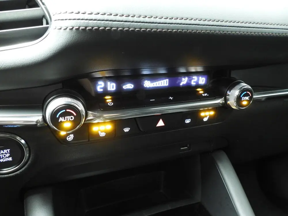 Mazda 3 2.0 e-SkyActiv-X M Hybrid 180 Luxury Aut. | Leder | uit 2019, foto 14