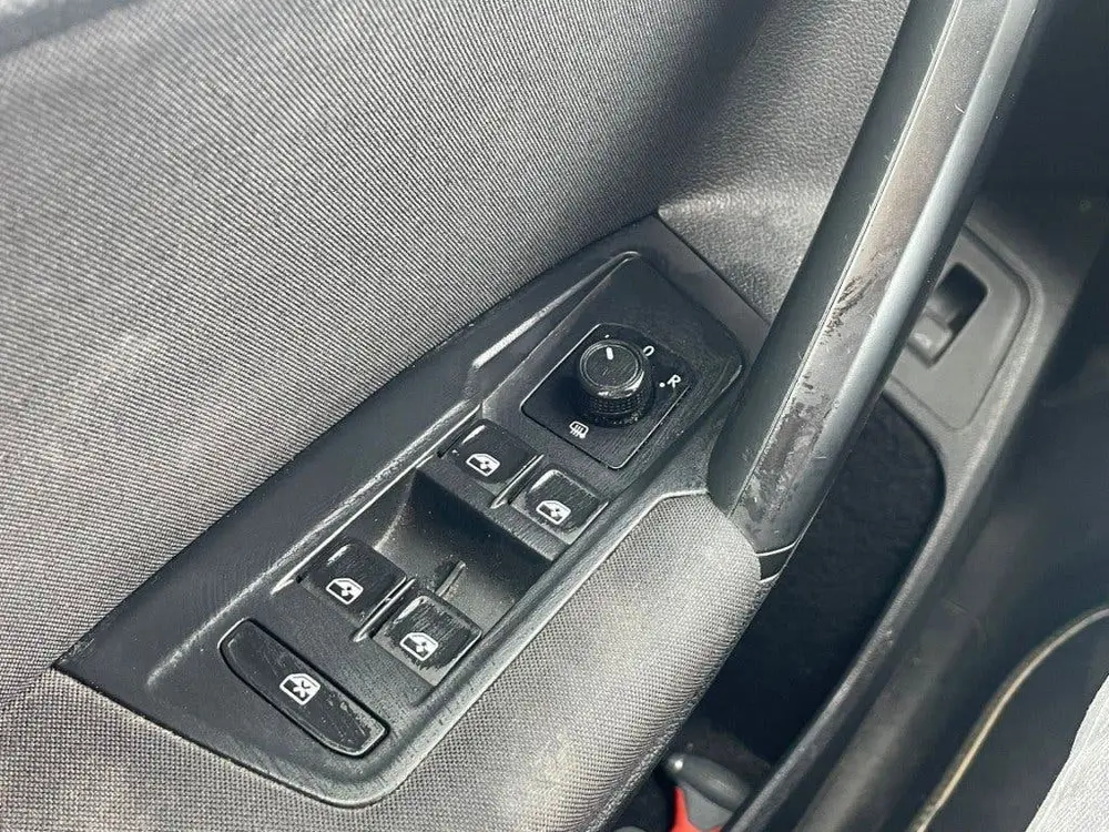 Volkswagen TIGUAN 1.5 TSI Comfortline Business, NAVI, ACC, C uit 2019, foto 18