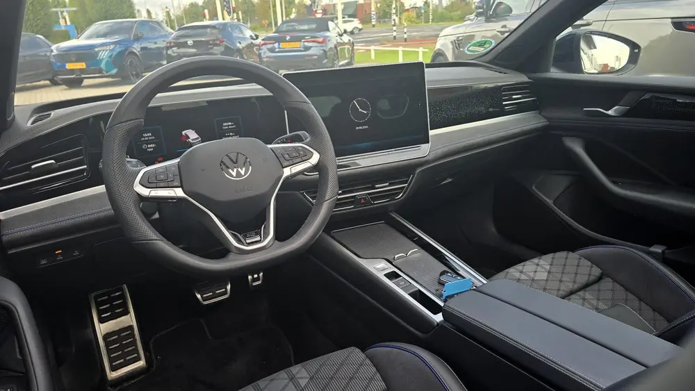 Volkswagen Passat Variant 1.5 eHybrid R-Line Edition |NAP|Pa uit 2024, foto 3