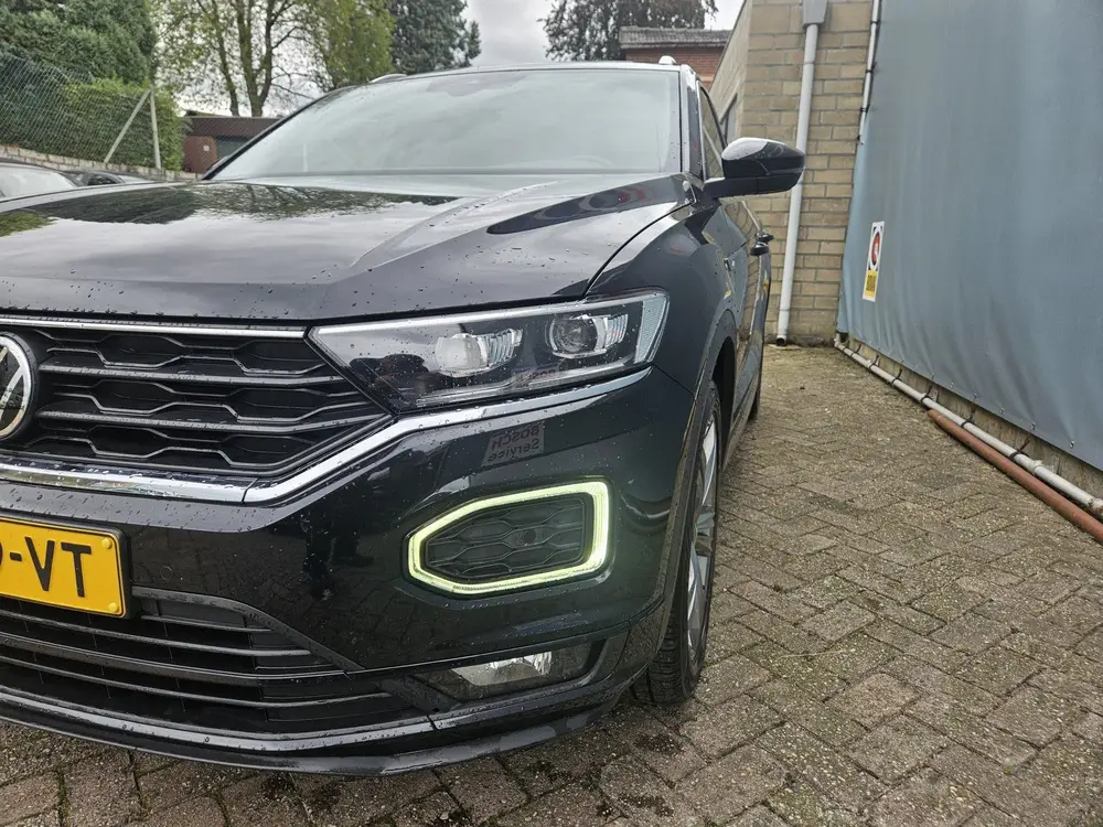 Volkswagen T-Roc 1.5 TSI Sport R-LINE NAVI PANODAK TEL LM PD uit 2020, foto 4