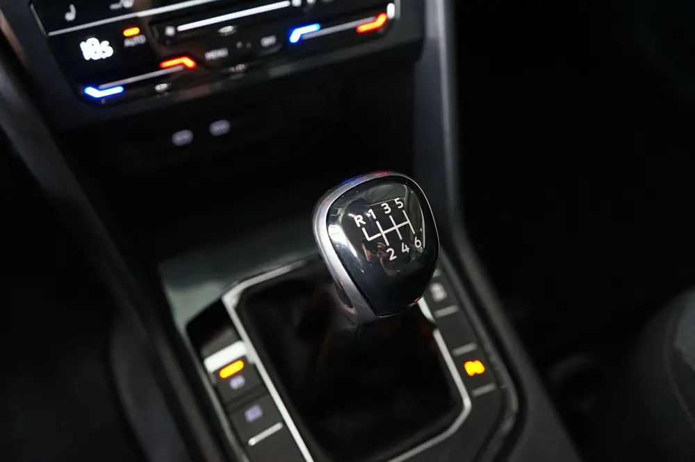 Volkswagen Tiguan 1.5 TSI Life EERSTE EIGENAAR | STOELVERWAR uit 2021, foto 13