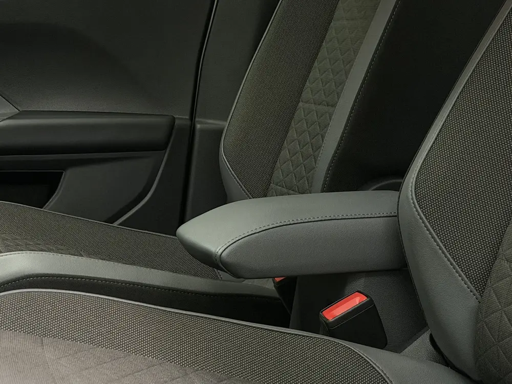 Volkswagen T-Cross 1.5 TSI 150pk Style R-Line | Camera | PDC uit 2021, foto 18