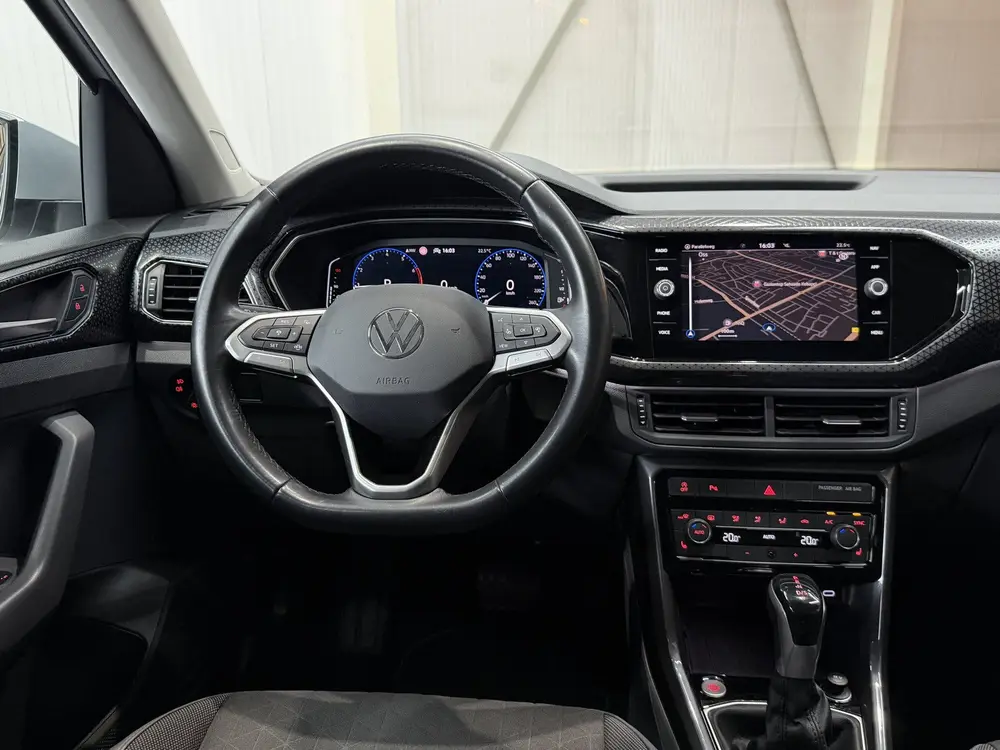 Volkswagen T-Cross 1.5 TSI 150pk Style R-Line | Camera | PDC uit 2021, foto 2