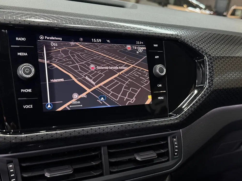 Volkswagen T-Cross 1.5 TSI 150pk Style R-Line | Camera | PDC uit 2021, foto 4