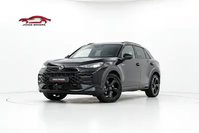 Volkswagen T-Roc 1.5 eTsi R-Line R-Line Pano/Trekhaak/Sfeer/ uit 2026