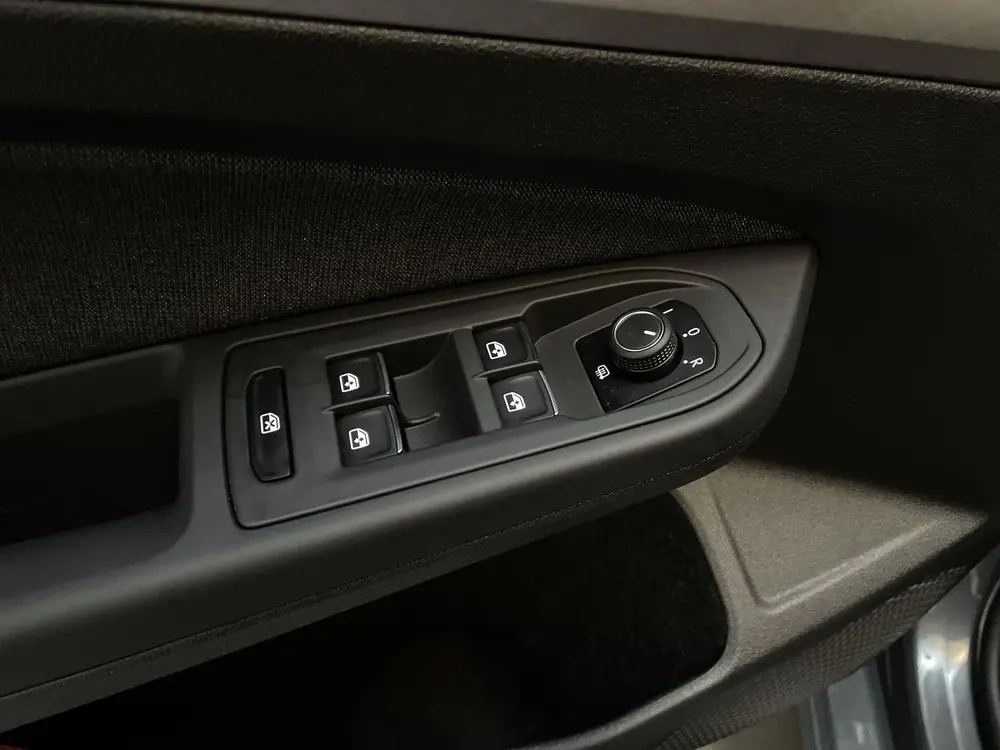 Volkswagen Golf 1.0 eTSI 110pk DSG Life Virtual Cockpit Navi uit 2023, foto 18