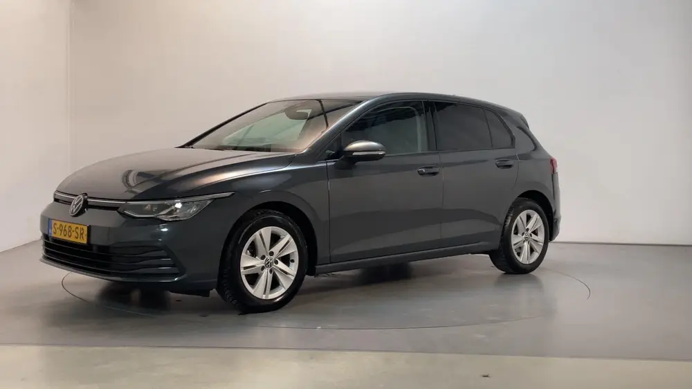 Volkswagen Golf 1.0 eTSI 110pk DSG Life Virtual Cockpit Navi uit 2023, foto 6