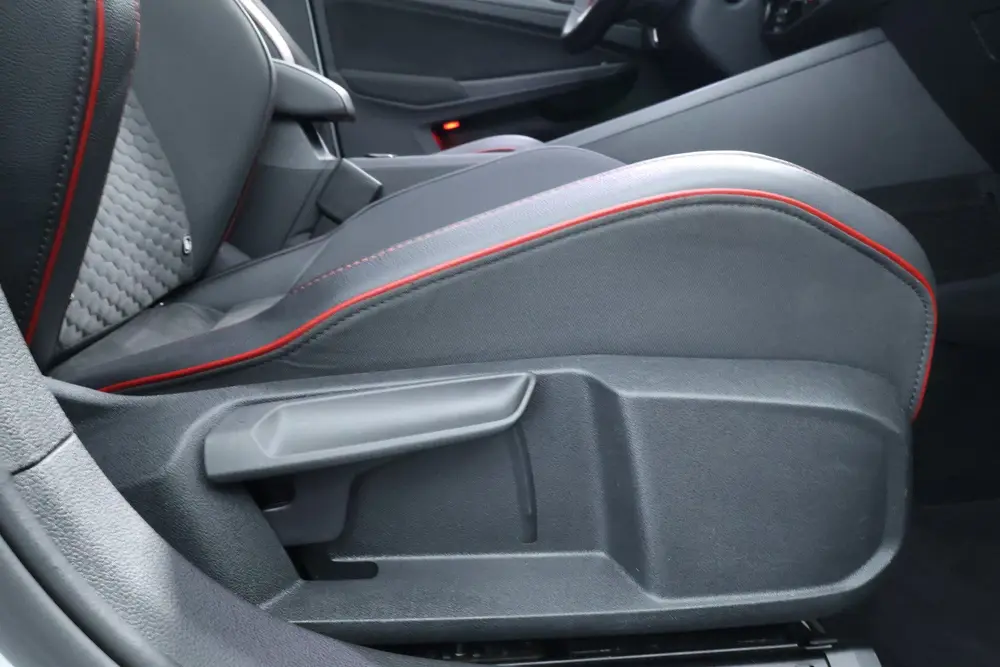 Volkswagen Golf 2.0 TSI GTI CLUBSPORT |PANO|CAMERA|CARPLAY|I uit 2022, foto 16