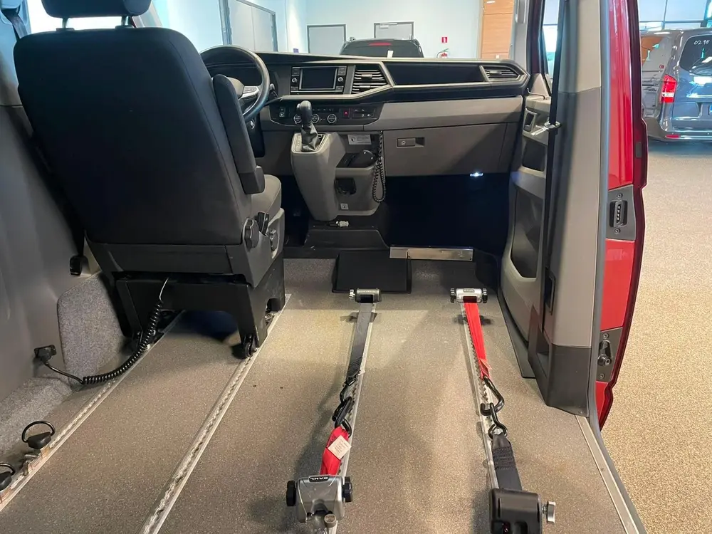 Volkswagen Caravelle L1H1 Rolstoelbus Automaat XXL-Ombouw 14 uit 2021, foto 3