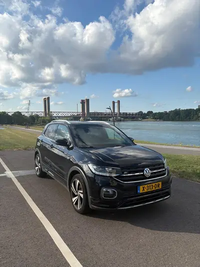 Volkswagen T-Cross R-Line 1.0 TSI 115PK 7-DSG 2019 zwart uit 2019