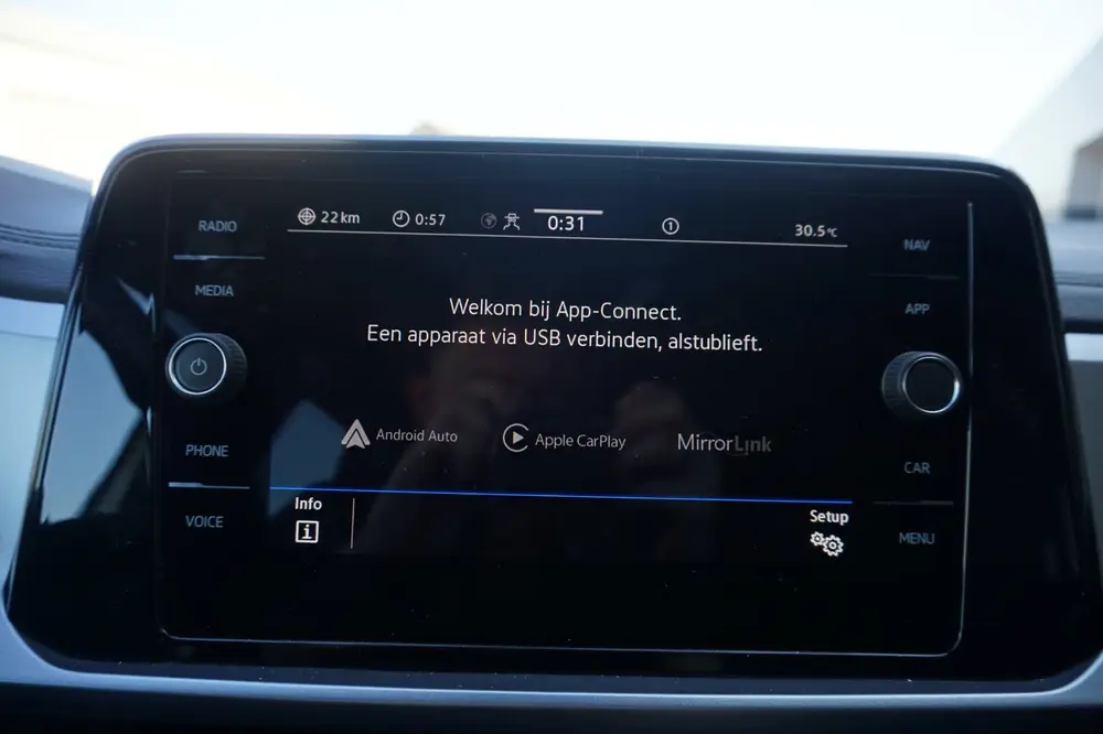 Volkswagen T-Roc 1.0 TSI Life 75 Edition uit 2023, foto 14