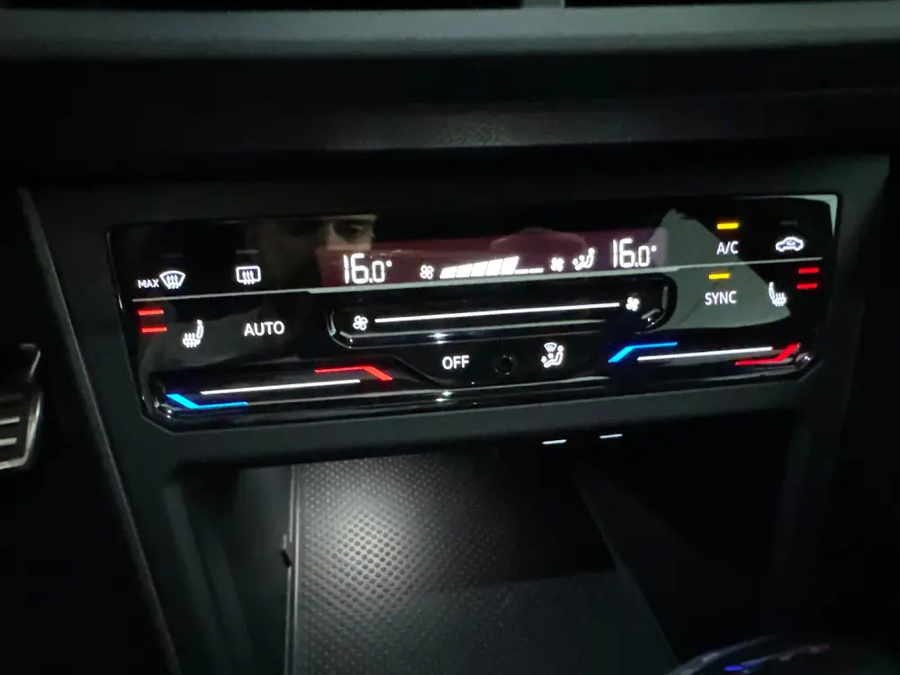 Volkswagen POLO 1.0 TSI R-Line Pano|Stoelverwarming|ACC|Lane uit 2022, foto 15