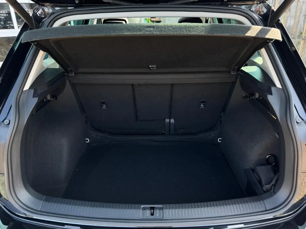 Volkswagen Tiguan 1.5 TSI Life Business / Pano / IQ Light / uit 2020, foto 19