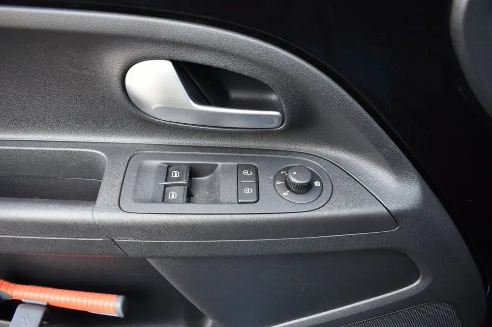 Volkswagen Up! 1.0 BMT move up! AIRCO ELEK RAMEN DAB+ uit 2020, foto 18