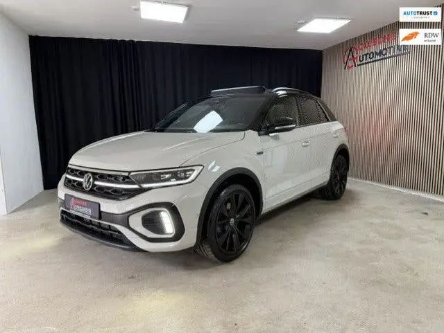 Volkswagen T-Roc 1.5 TSI R-Line. Pano/standkachel/ Acc/Stoel uit 2024