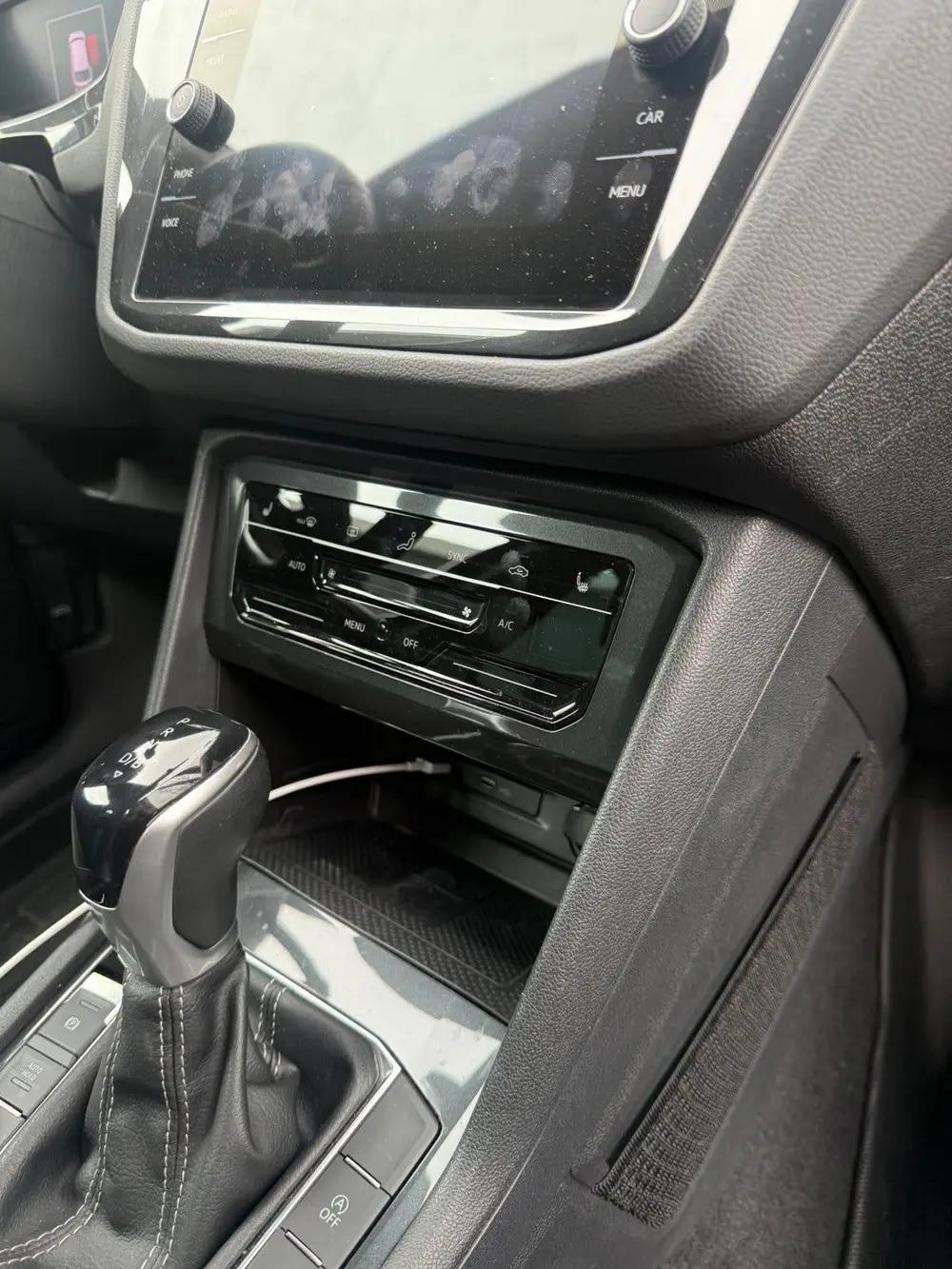 Volkswagen Tiguan 1.5 TSI ACT 150pk DSG 2021 Zwart uit 2021, foto 4