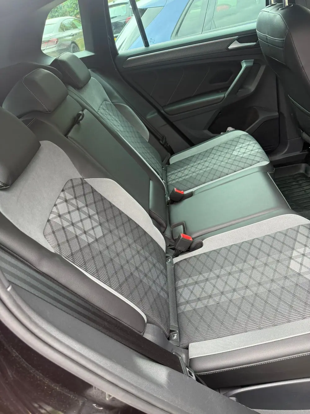 Volkswagen Tiguan 1.5 TSI ACT 150pk DSG 2021 Zwart uit 2021, foto 7