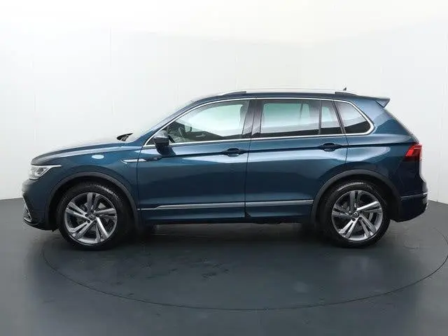 Volkswagen Tiguan VW Tiguan 1.5 TSI R-Line Business+ DSG 69.000 km Trekhaak uit 2021