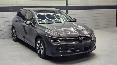 Volkswagen Golf VW Golf 8.5 1.5 Hybride/Benzine Pano Bj 2025 met schade .!! uit 2025