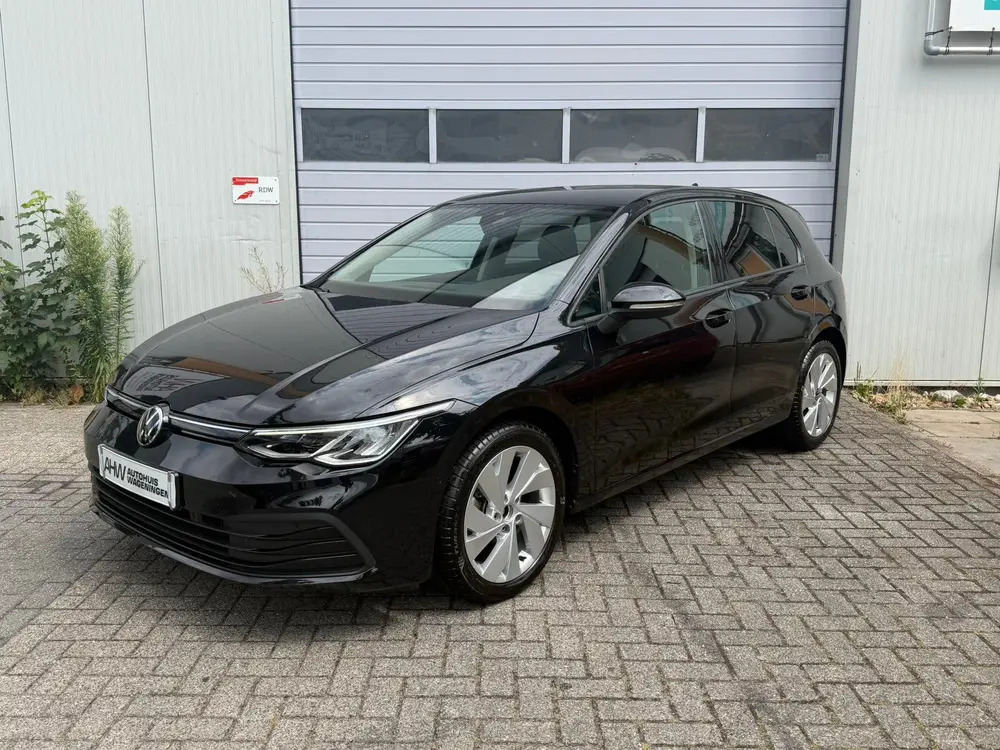 Volkswagen Golf 8 / 1.5eTSI / 7-DSG / 2023 / Automaat / uit 2023