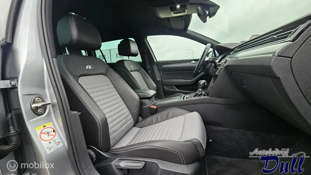 Volkswagen Passat Variant 1.5 TSI DSG R-Line 67556km NAVI! uit 2019, foto 9