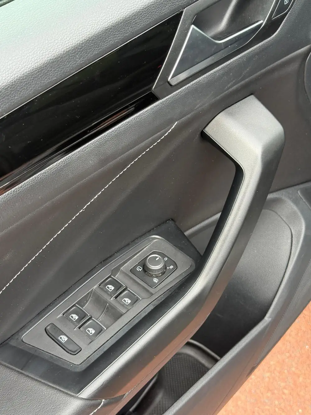 Volkswagen T-Roc VW T-Roc 2.0 TSI 190pk 4Motion,3x R-line, Pano,IQ, Beats uit 2022, foto 9