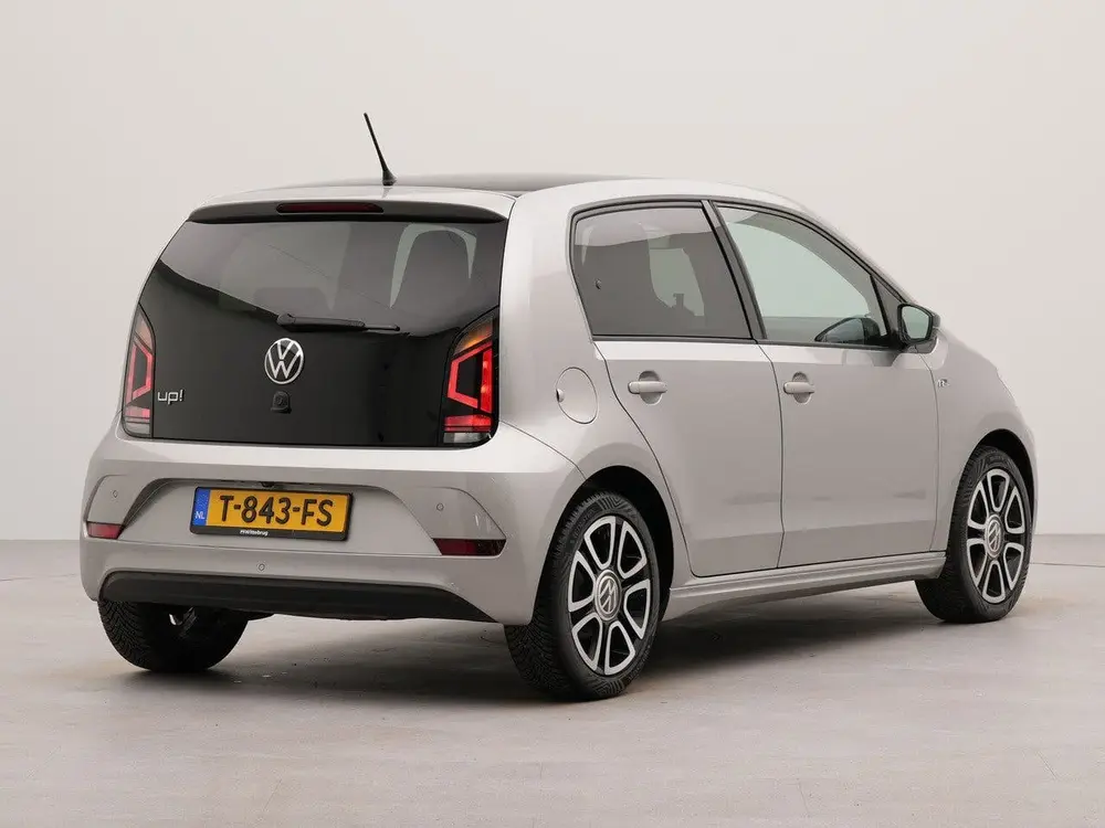 Volkswagen Up! 1.0 R-Line Bluetooth | Camera & parkeersensor uit 2023, foto 11