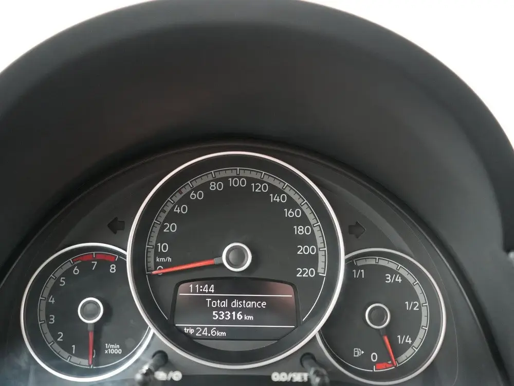 Volkswagen Up! 1.0 R-Line Bluetooth | Camera & parkeersensor uit 2023, foto 9