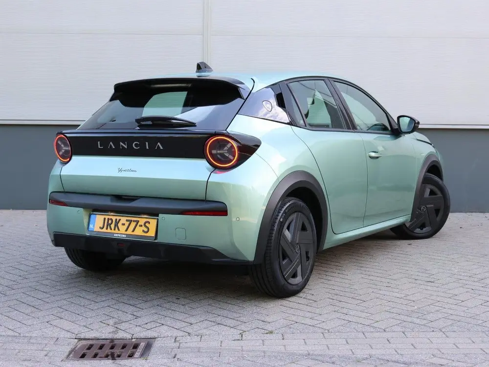 Lancia Ypsilon LX 51 kWh | Navigatie | Apple Carplay/Android uit 2025, foto 3