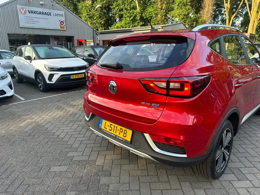 MG ZS EV Luxury 45 kWh , leer , navigatie , camera , pano uit 2021, foto 5