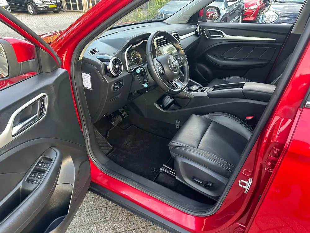 MG ZS EV Luxury 45 kWh , leer , navigatie , camera , pano uit 2021, foto 9