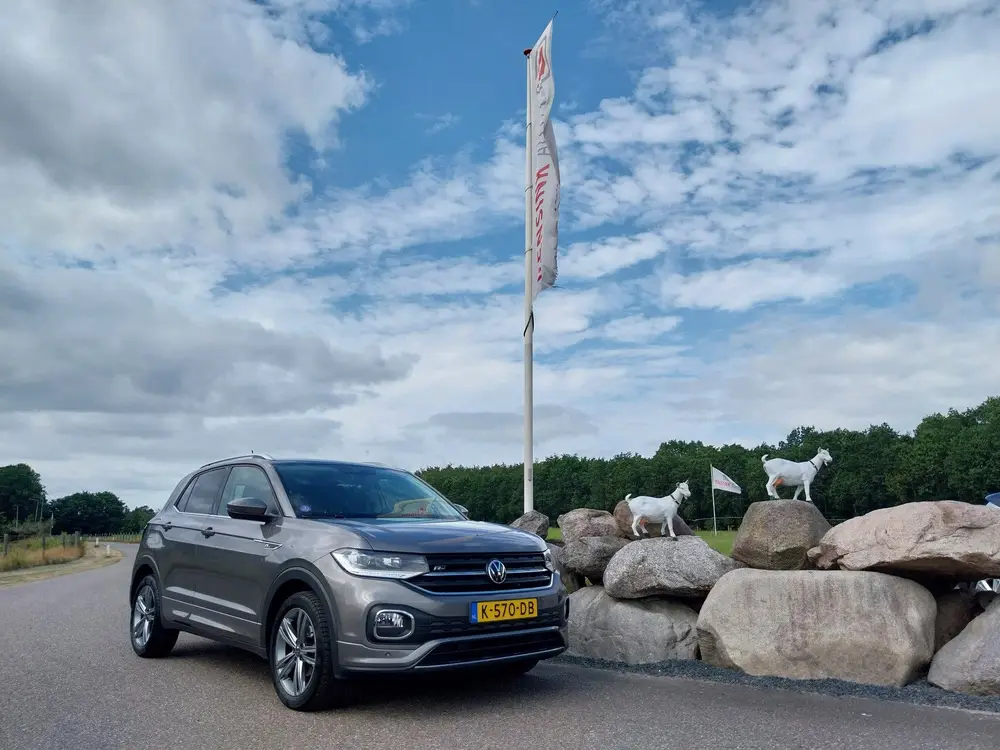 Volkswagen T-Cross 1.5 TSI 150 PK AUTOMAAT Business R LINE 1 uit 2020, foto 6