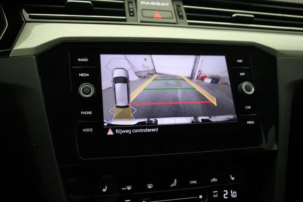 Volkswagen Passat Variant 2.0 TDI Business Automaat - Digita uit 2023, foto 6