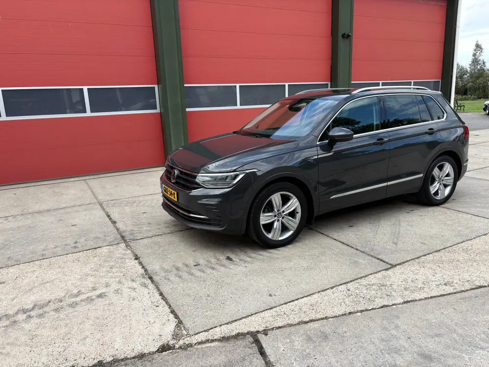 Volkswagen Tiguan 1.5 TSI elegance150pk DSG 2022 Grijs uit 2022, foto 7