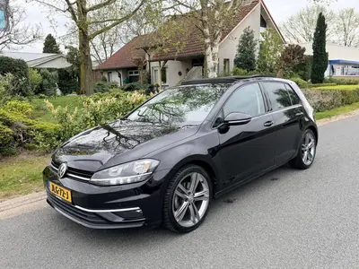 Volkswagen Golf 1.5 TSI DSG 150PK R-Line•Pano•Navi•Cam uit 2020