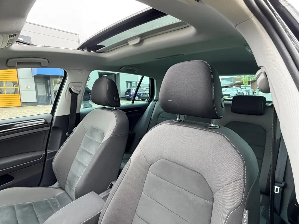 Volkswagen Golf 1.5 TSI DSG 150PK R-Line•Pano•Navi•Cam uit 2020, foto 14