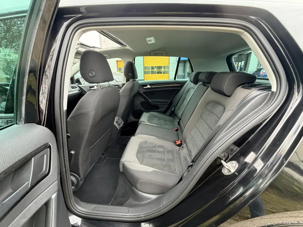 Volkswagen Golf 1.5 TSI DSG 150PK R-Line•Pano•Navi•Cam uit 2020, foto 18