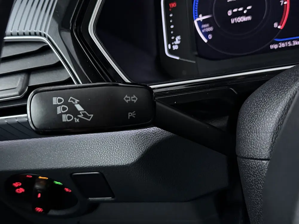 Volkswagen T-Cross 1.0 TSI R-Line | Virtual Cockpit | Naviga uit 2019, foto 10