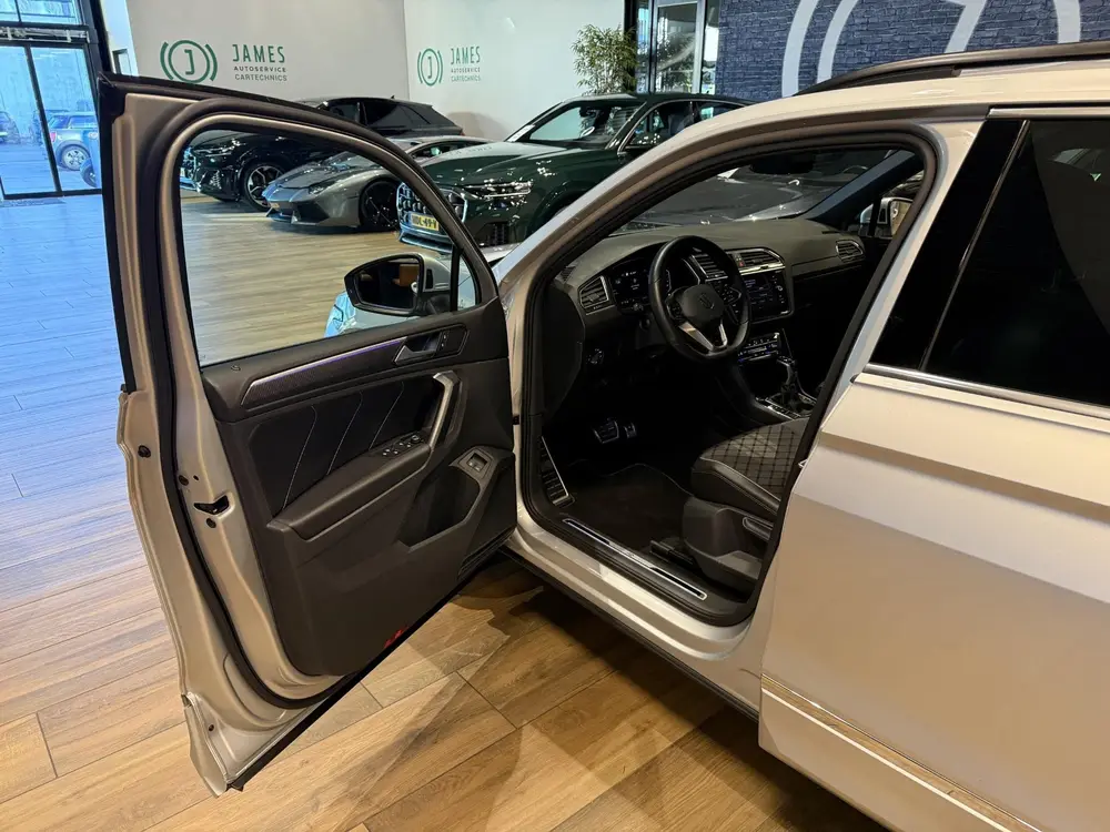 Volkswagen Tiguan 1.4 TSI eHybrid R-Line Business+ |PHEV|NAV uit 2022, foto 19