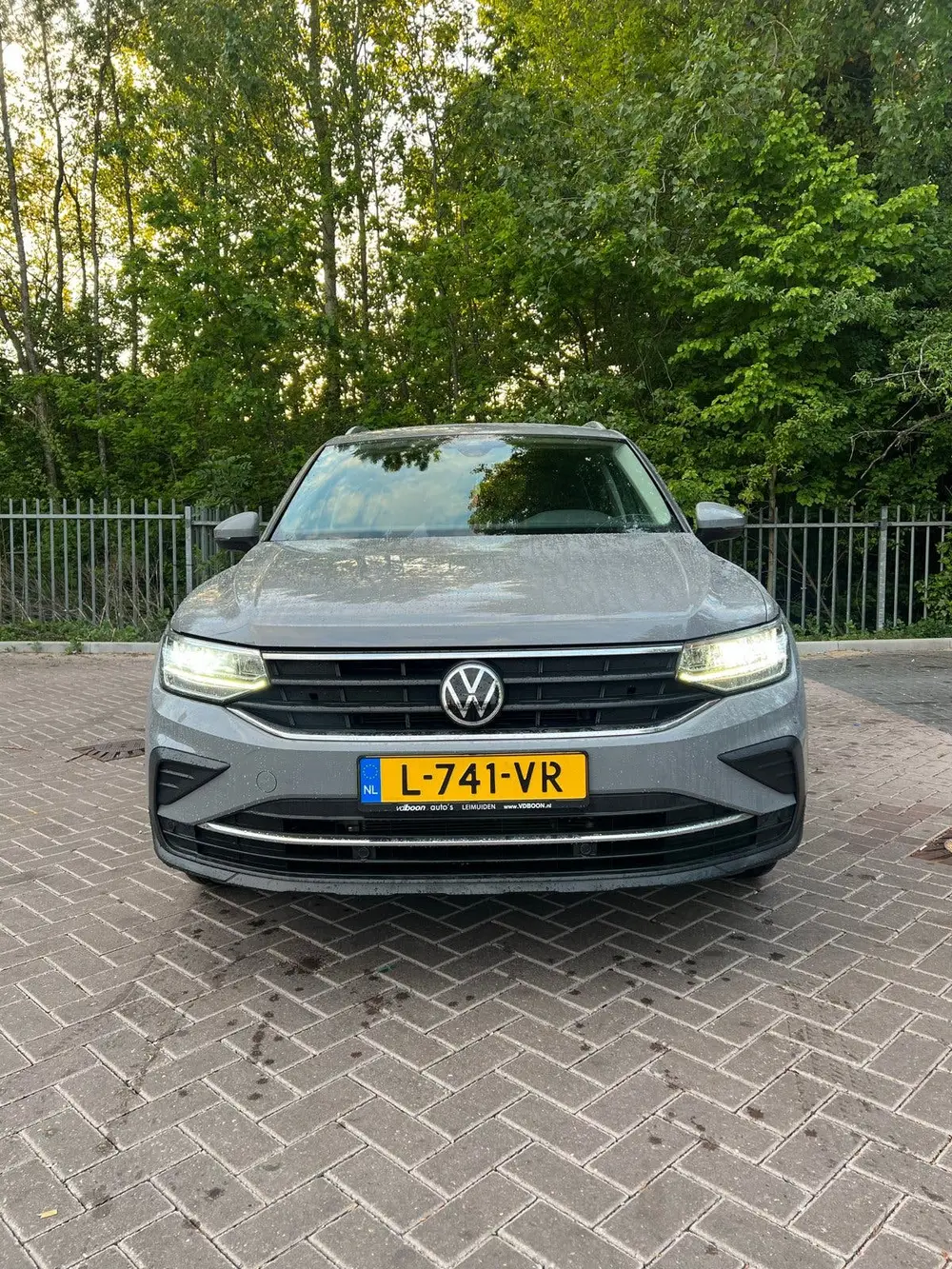 Volkswagen Tiguan 1.5 TSI 130pk 2021 Grijs uit 2021