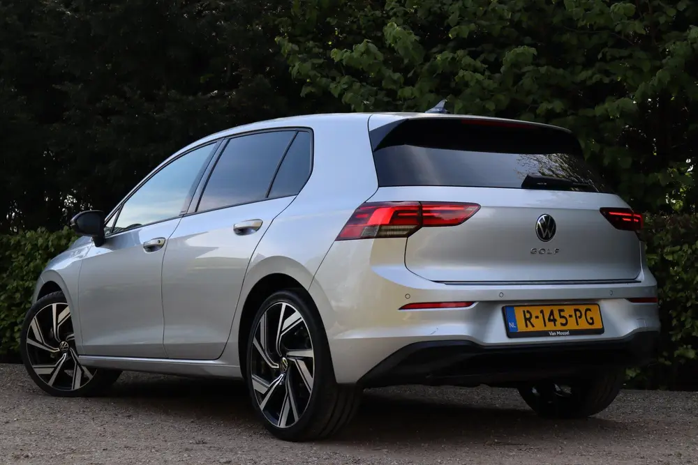 Volkswagen Golf 1.0 TSI Life | Sfeerverlichting | ACC | Carp uit 2022, foto 4
